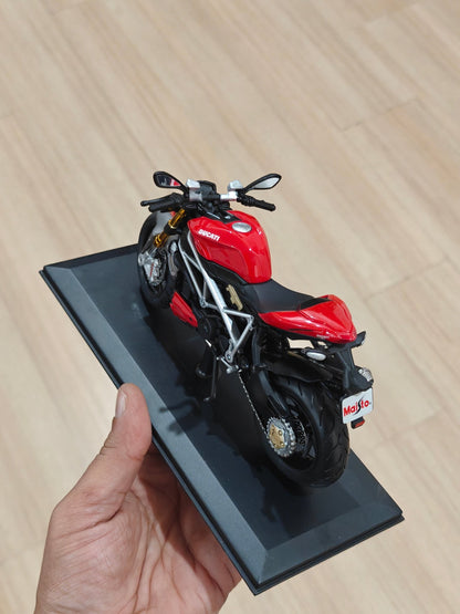 1:12 Maisto Ducati Super Naked S (Unboxed - New) - Kinder Logs