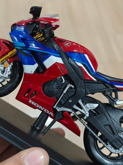 1:12 Maisto Honda CBR1000R - R Fireblade SP (Unboxed - New) - Kinder Logs