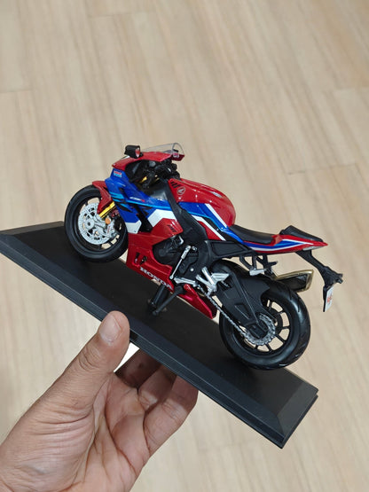 1:12 Maisto Honda CBR1000R - R Fireblade SP (Unboxed - New) - Kinder Logs