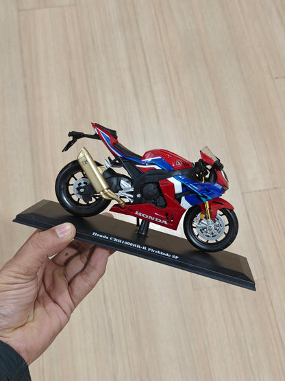 1:12 Maisto Honda CBR1000R - R Fireblade SP (Unboxed - New) - Kinder Logs