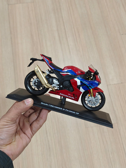 1:12 Maisto Honda CBR1000R - R Fireblade SP (Unboxed - New) - Kinder Logs