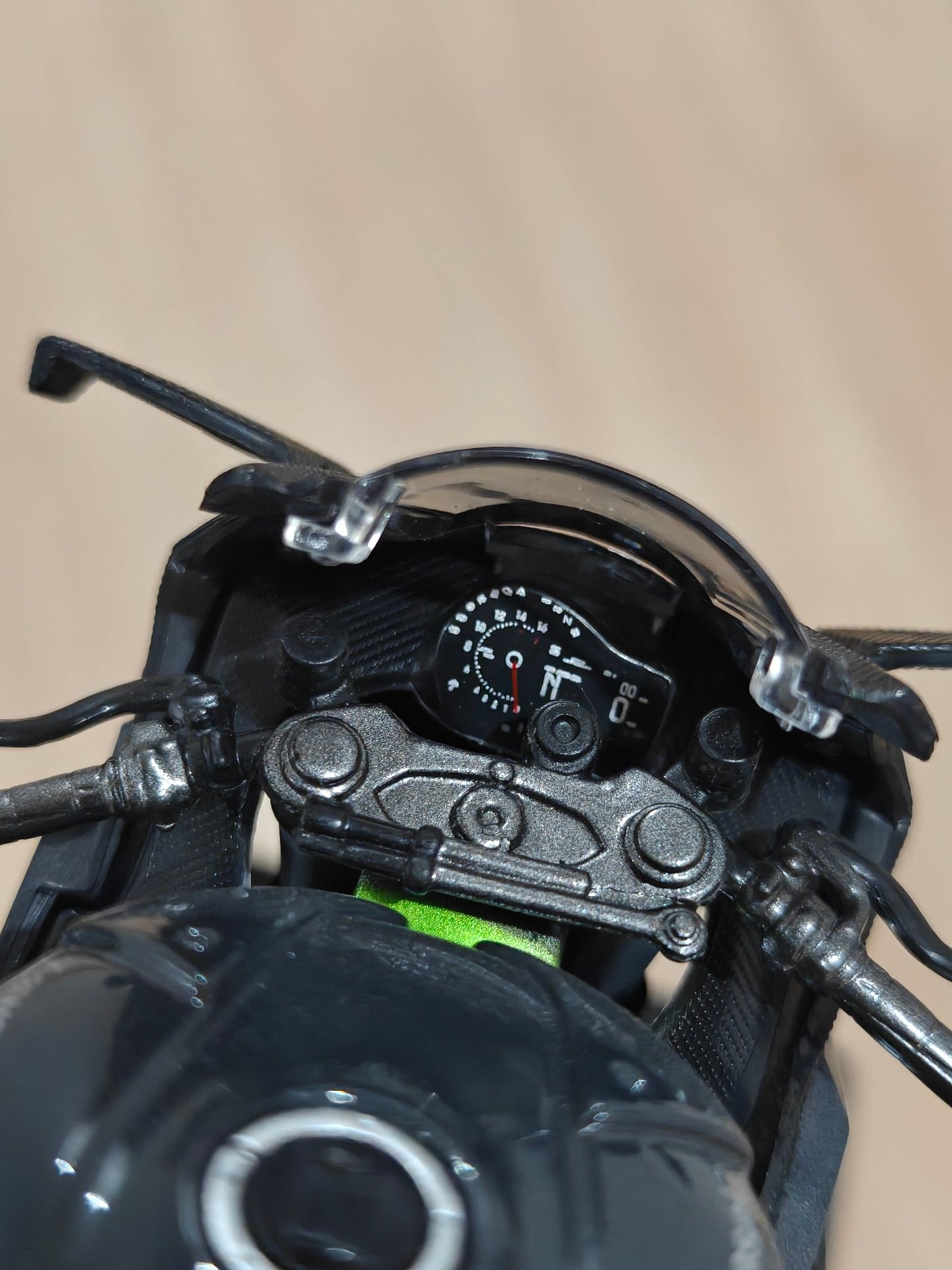 1:12 Maisto Kawasaki Ninja H2R (Unboxed - New) - Kinder Logs