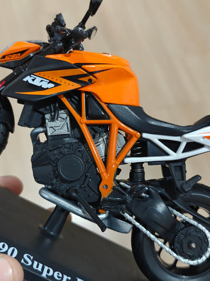 1:12 Maisto KTM 1290 Super Duke R (Unboxed - New) - Kinder Logs