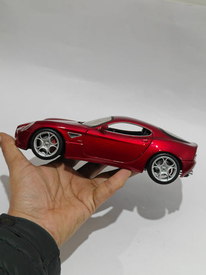 1:18 Bburago Alfa Romeo 8C Competizione (Pre - Owned) - Kinder Logs
