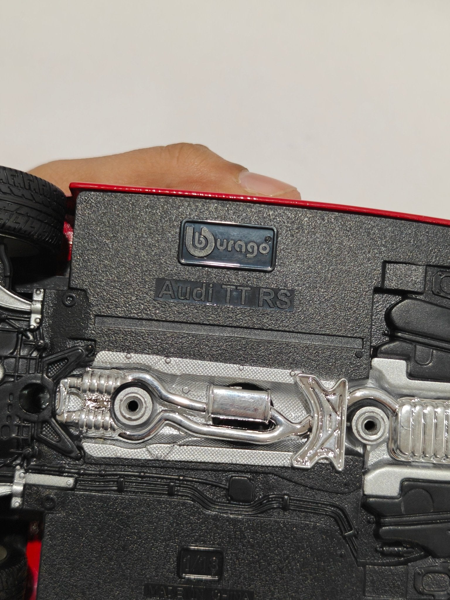 1:18 Bburago Audi TT RS (Pre - Owned) - Kinder Logs