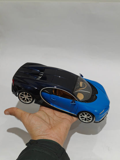 1:18 Bburago Bugatti Chiron (Pre - Owned) - Kinder Logs