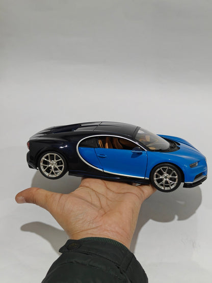 1:18 Bburago Bugatti Chiron (Pre - Owned) - Kinder Logs
