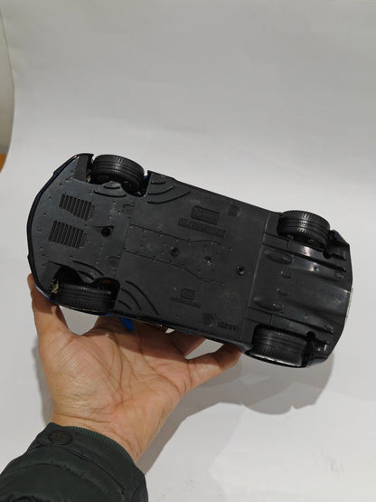 1:18 Bburago Bugatti Chiron (Pre - Owned) - Kinder Logs