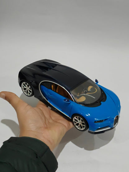 1:18 Bburago Bugatti Chiron (Pre - Owned) - Kinder Logs