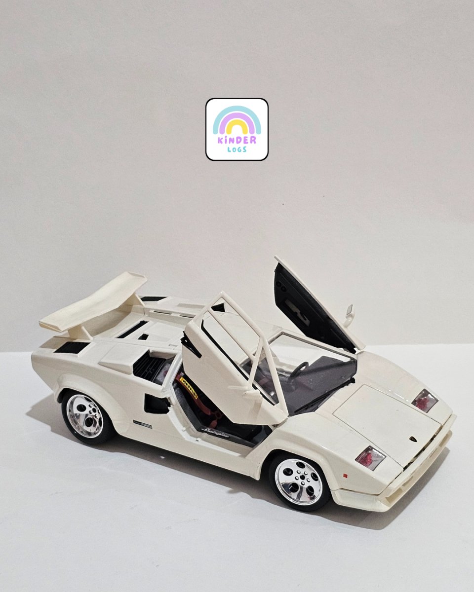 1:18 Bburago Lamborghini Countach - White Color (Pre - Owned) - Kinder Logs