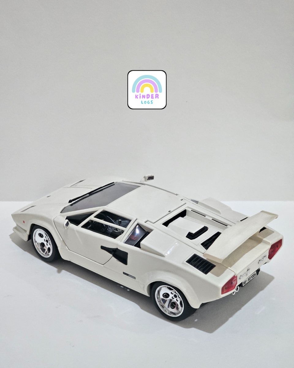 1:18 Bburago Lamborghini Countach - White Color (Pre - Owned) - Kinder Logs