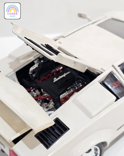 1:18 Bburago Lamborghini Countach - White Color (Pre - Owned) - Kinder Logs