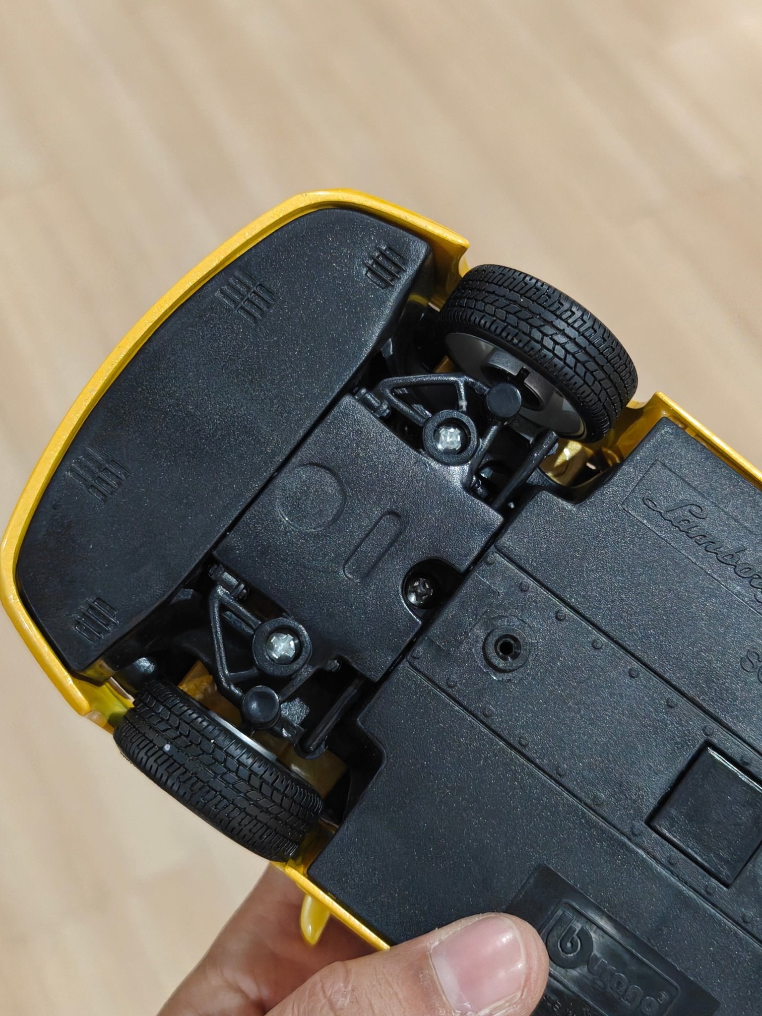 1:18 Bburago Lamborghini Gallardo Spyder - Yellow Color (Pre - Owned) - Kinder Logs