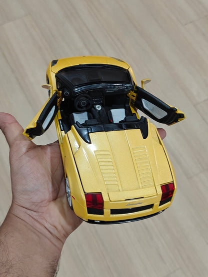 1:18 Bburago Lamborghini Gallardo Spyder - Yellow Color (Pre - Owned) - Kinder Logs