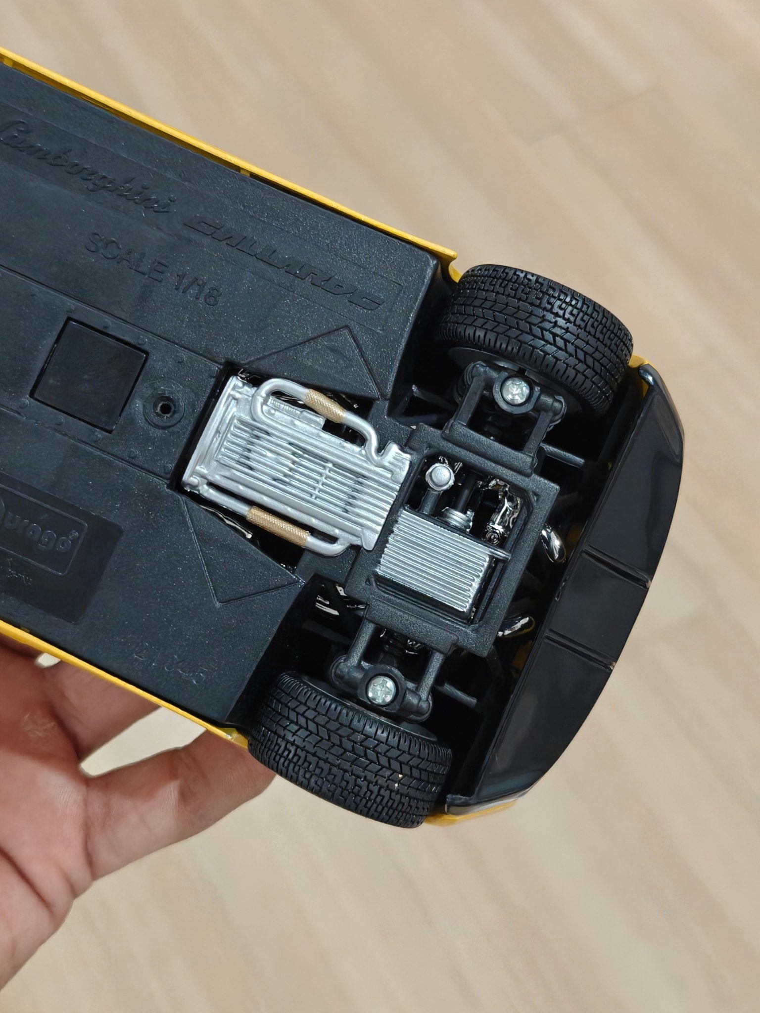 1:18 Bburago Lamborghini Gallardo Spyder - Yellow Color (Pre - Owned) - Kinder Logs