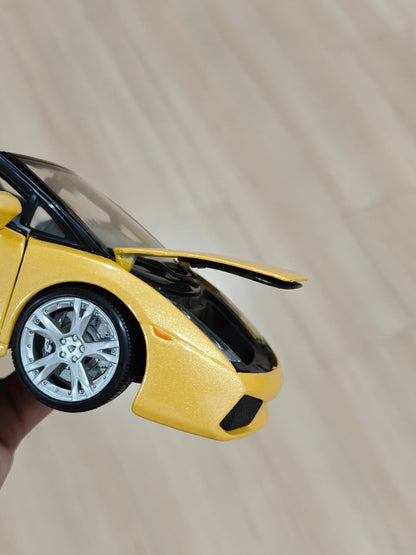 1:18 Bburago Lamborghini Gallardo Spyder - Yellow Color (Pre - Owned) - Kinder Logs