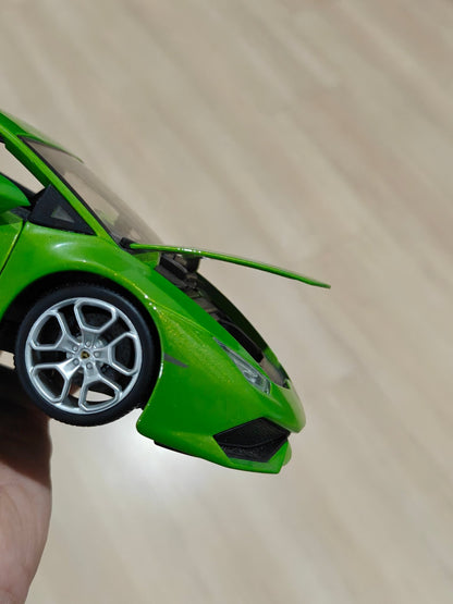 1:18 Bburago Lamborghini Huracan LP610 - 4 - Green Color (Pre - Owned) - Kinder Logs