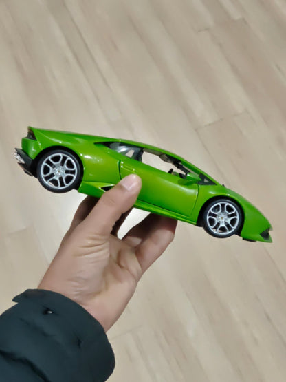 1:18 Bburago Lamborghini Huracan LP610 - 4 - Green Color (Pre - Owned) - Kinder Logs