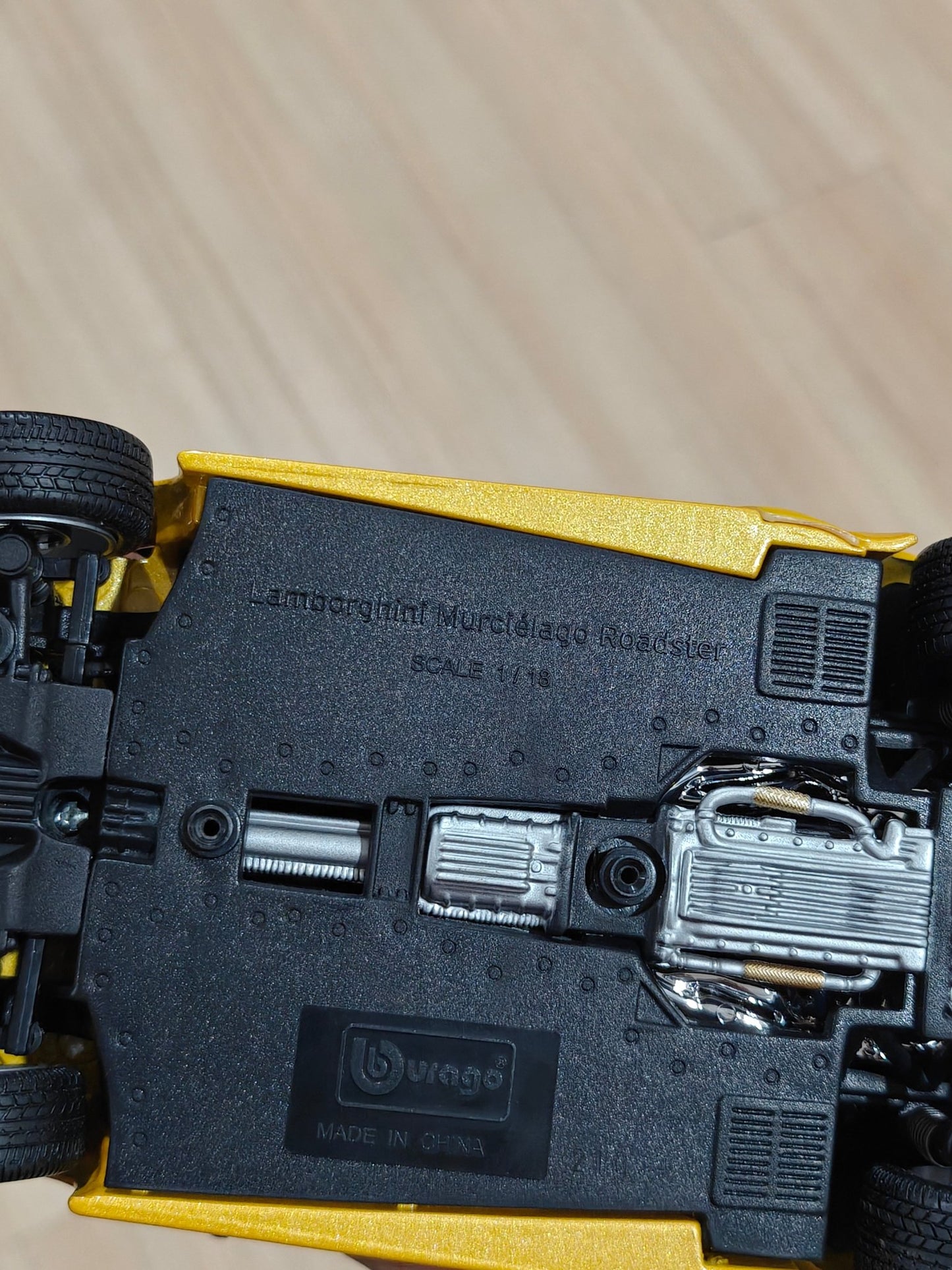 1:18 Bburago Lamborghini Murcielago Roadster - Yellow Color (Pre - Owned) - Kinder Logs