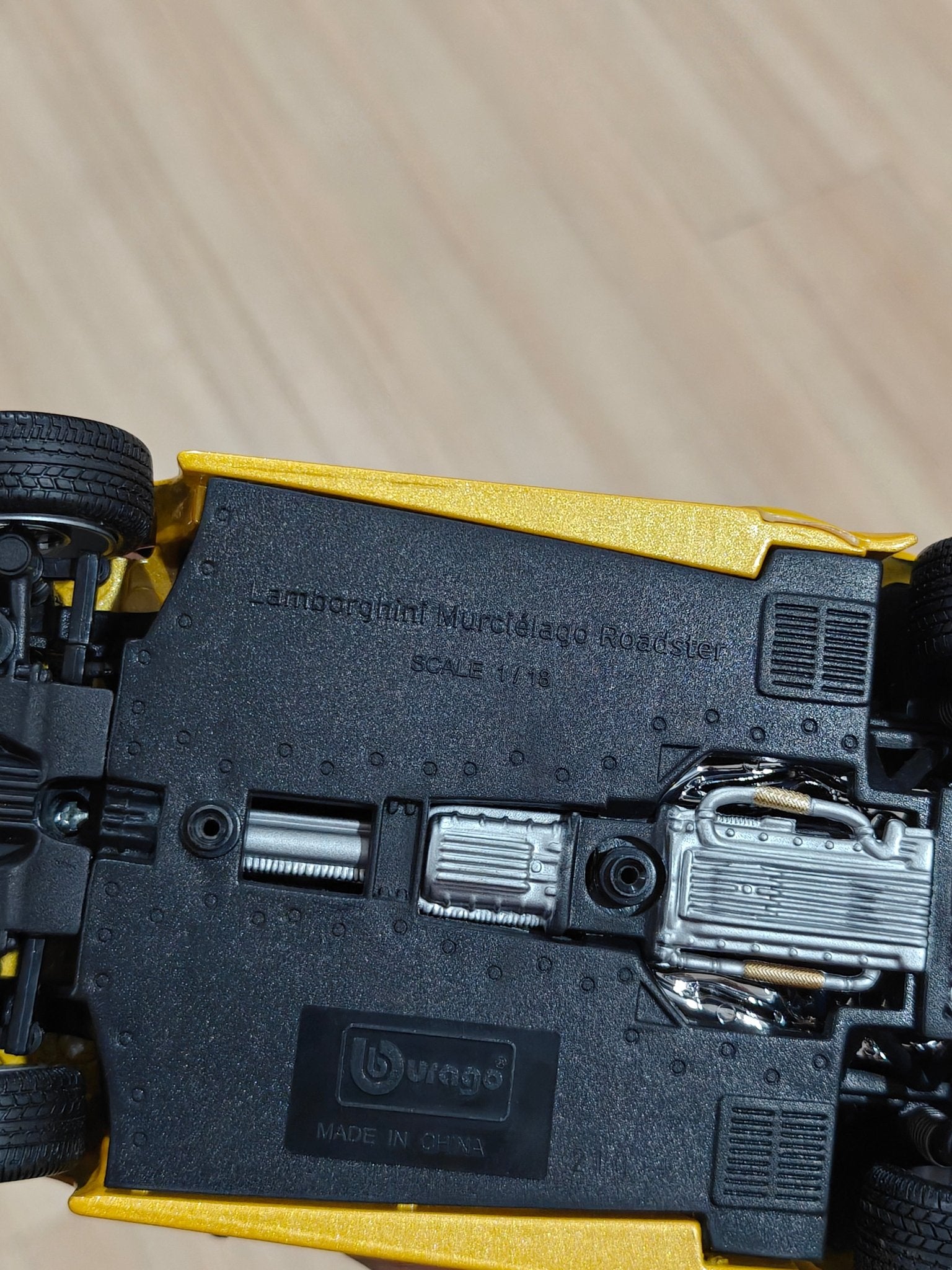 1:18 Bburago Lamborghini Murcielago Roadster - Yellow Color (Pre - Owned) - Kinder Logs