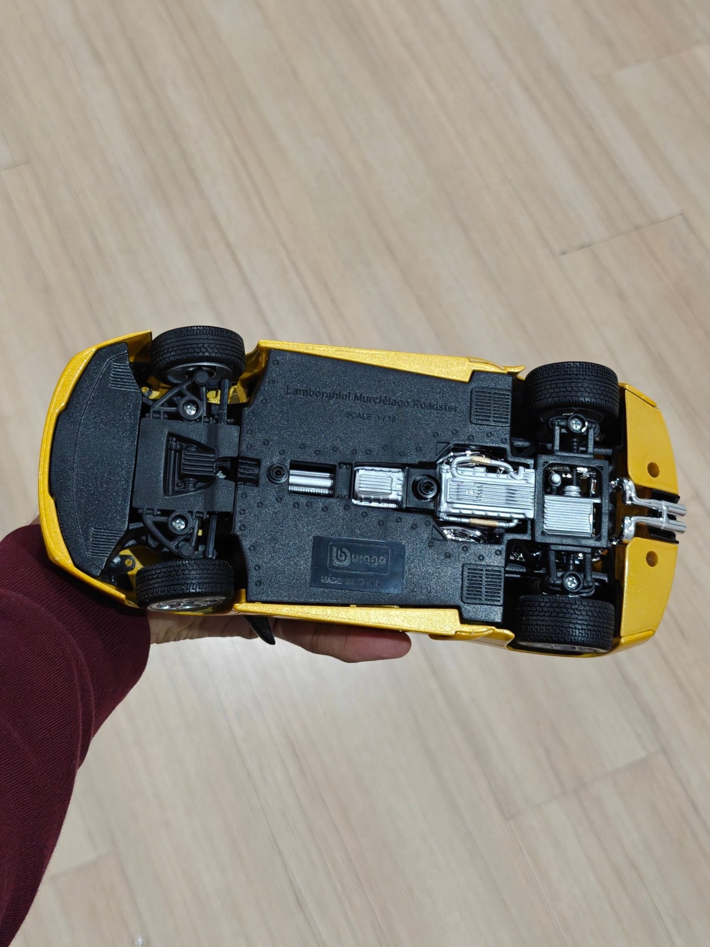 1:18 Bburago Lamborghini Murcielago Roadster - Yellow Color (Pre - Owned) - Kinder Logs