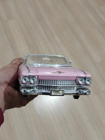 1:18 Maisto 1959 Cadillac Eldorado Biarritz Convertible (Pre - Owned) - Kinder Logs