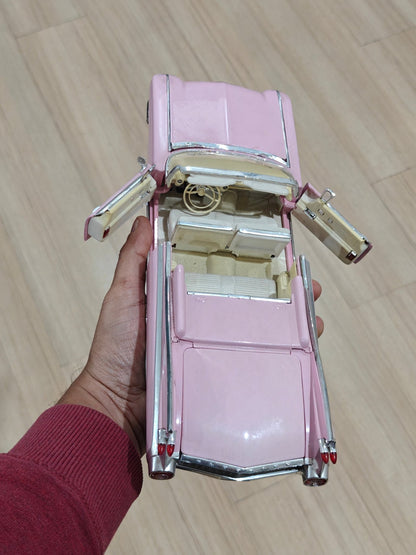1:18 Maisto 1959 Cadillac Eldorado Biarritz Convertible (Pre - Owned) - Kinder Logs