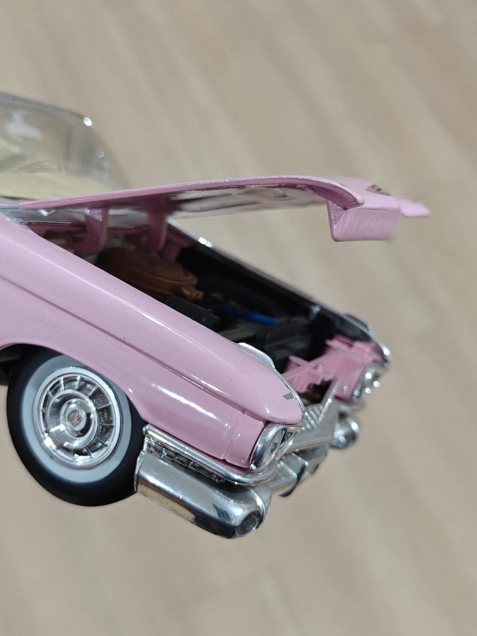 1:18 Maisto 1959 Cadillac Eldorado Biarritz Convertible (Pre - Owned) - Kinder Logs