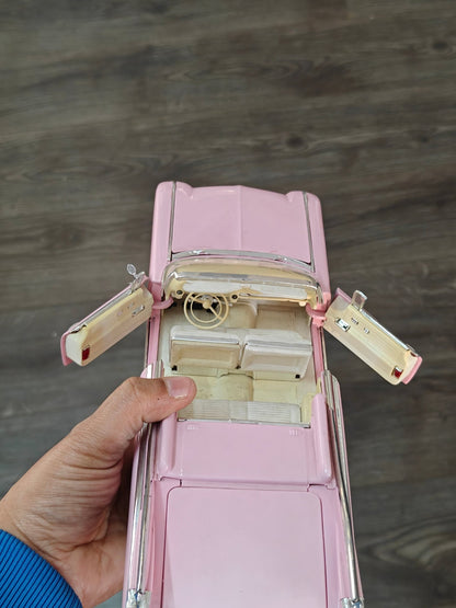 1:18 Maisto 1959 Cadillac Eldorado Biarritz Convertible (Pre - Owned) - Kinder Logs