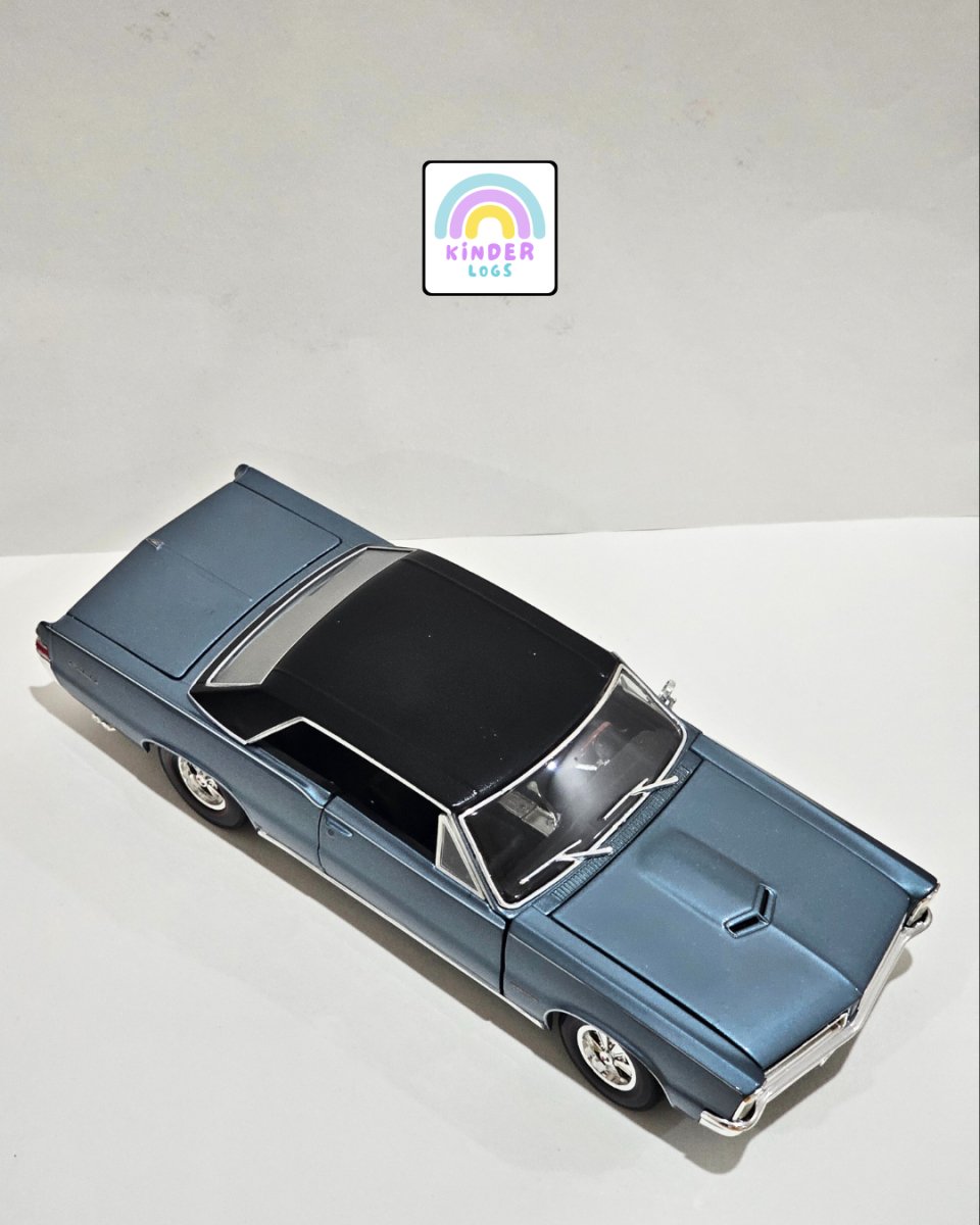 1:18 Maisto 1965 Pontiac GTO - Blue Color (Pre - Owned) - Kinder Logs