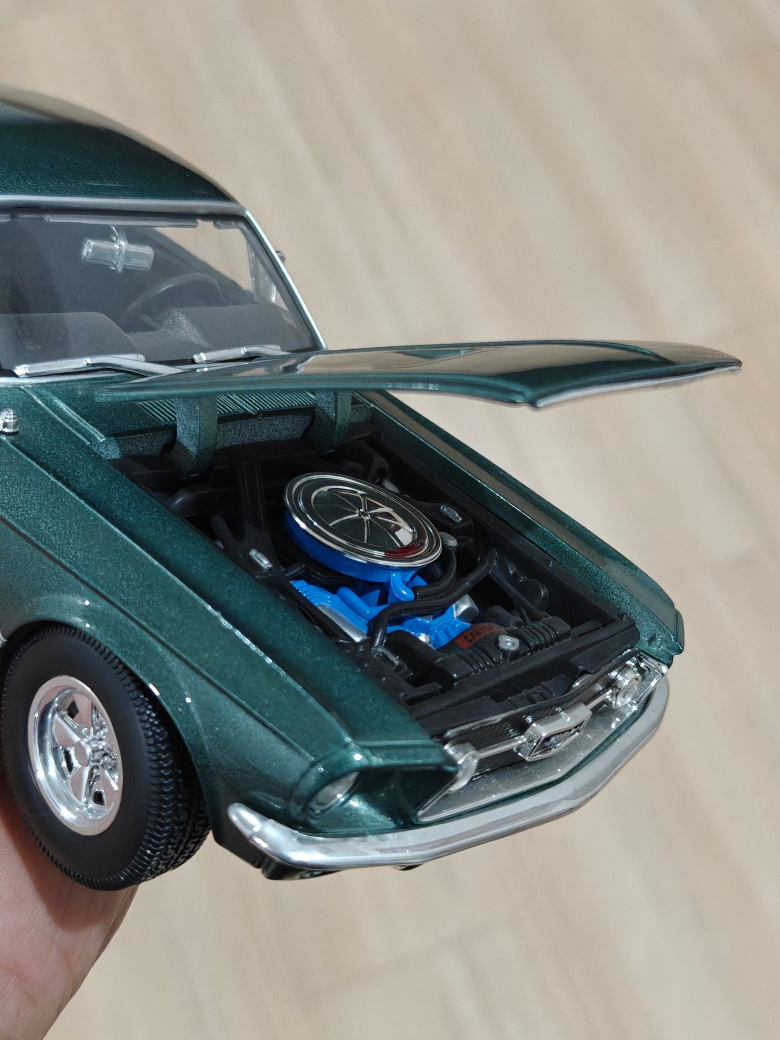 1:18 Maisto 1967 Ford Mustang GTA Fastback (Pre - Owned) - Kinder Logs