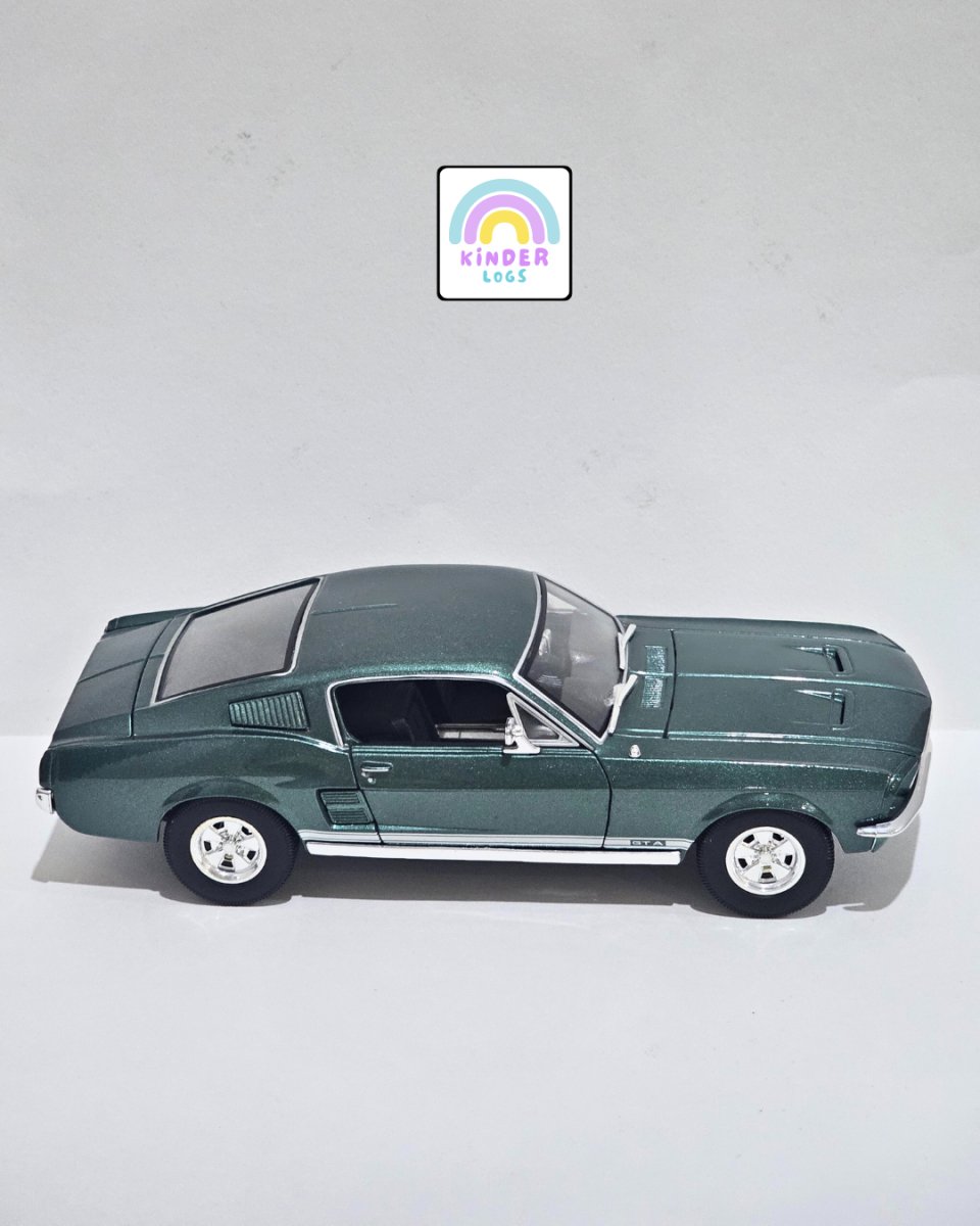 1:18 Maisto 1967 Ford Mustang GTA Fastback (Pre - Owned) - Kinder Logs