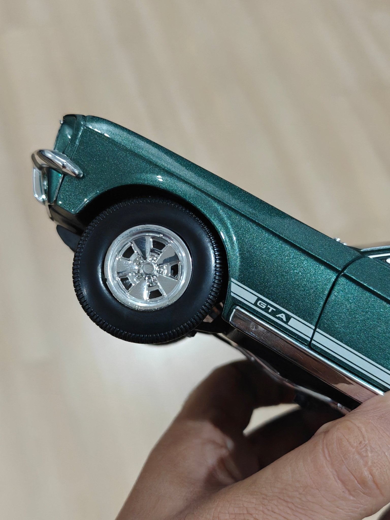 1:18 Maisto 1967 Ford Mustang GTA Fastback (Pre - Owned) - Kinder Logs