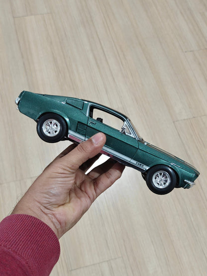 1:18 Maisto 1967 Ford Mustang GTA Fastback (Pre - Owned) - Kinder Logs