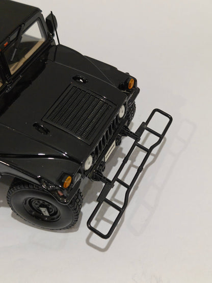 1:18 Maisto Hummer H1 (Pre - Owned) - Kinder Logs
