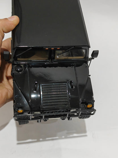 1:18 Maisto Hummer H1 (Pre - Owned) - Kinder Logs