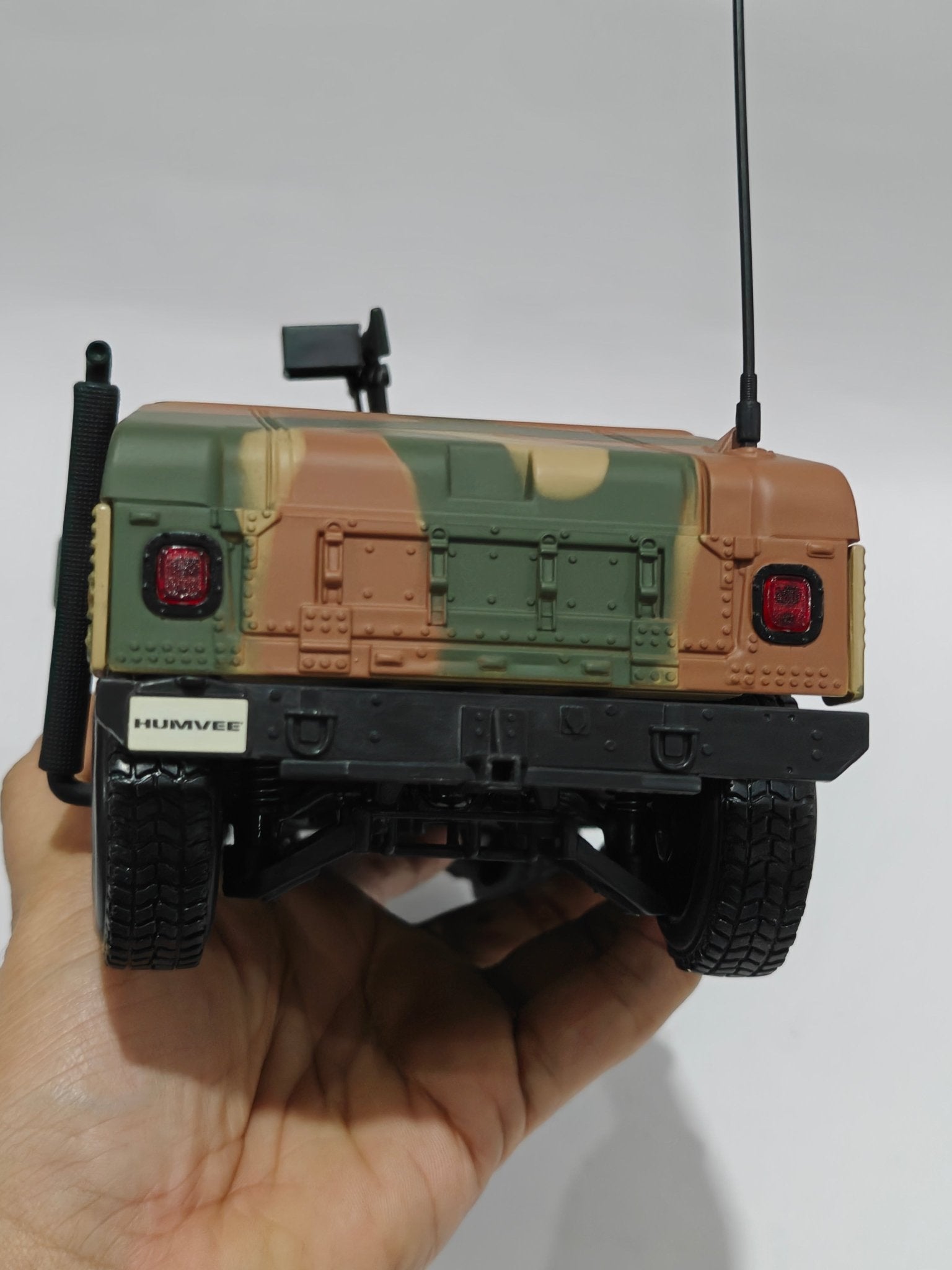 1:18 Maisto Humvee Army Edition (Pre - Owned) - Kinder Logs