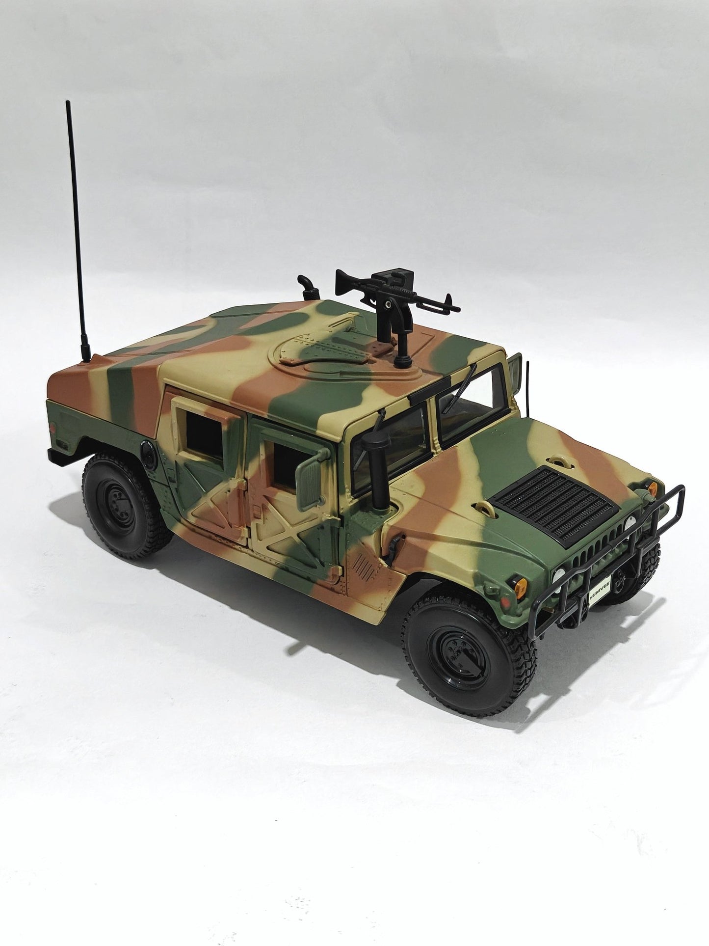 1:18 Maisto Humvee Army Edition (Pre - Owned) - Kinder Logs