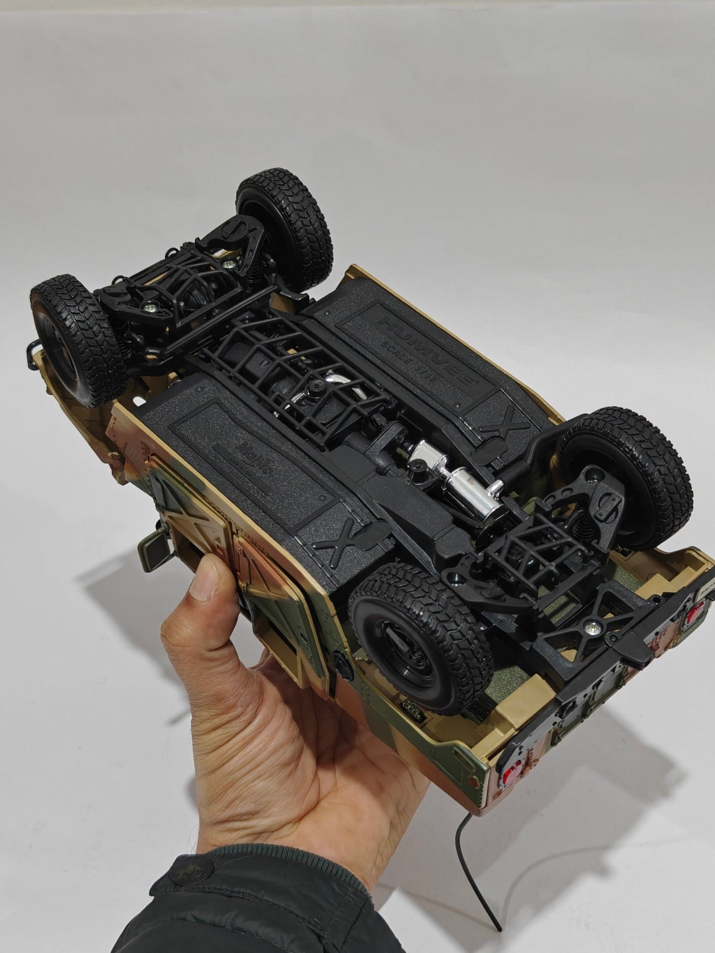 1:18 Maisto Humvee Army Edition (Pre - Owned) - Kinder Logs