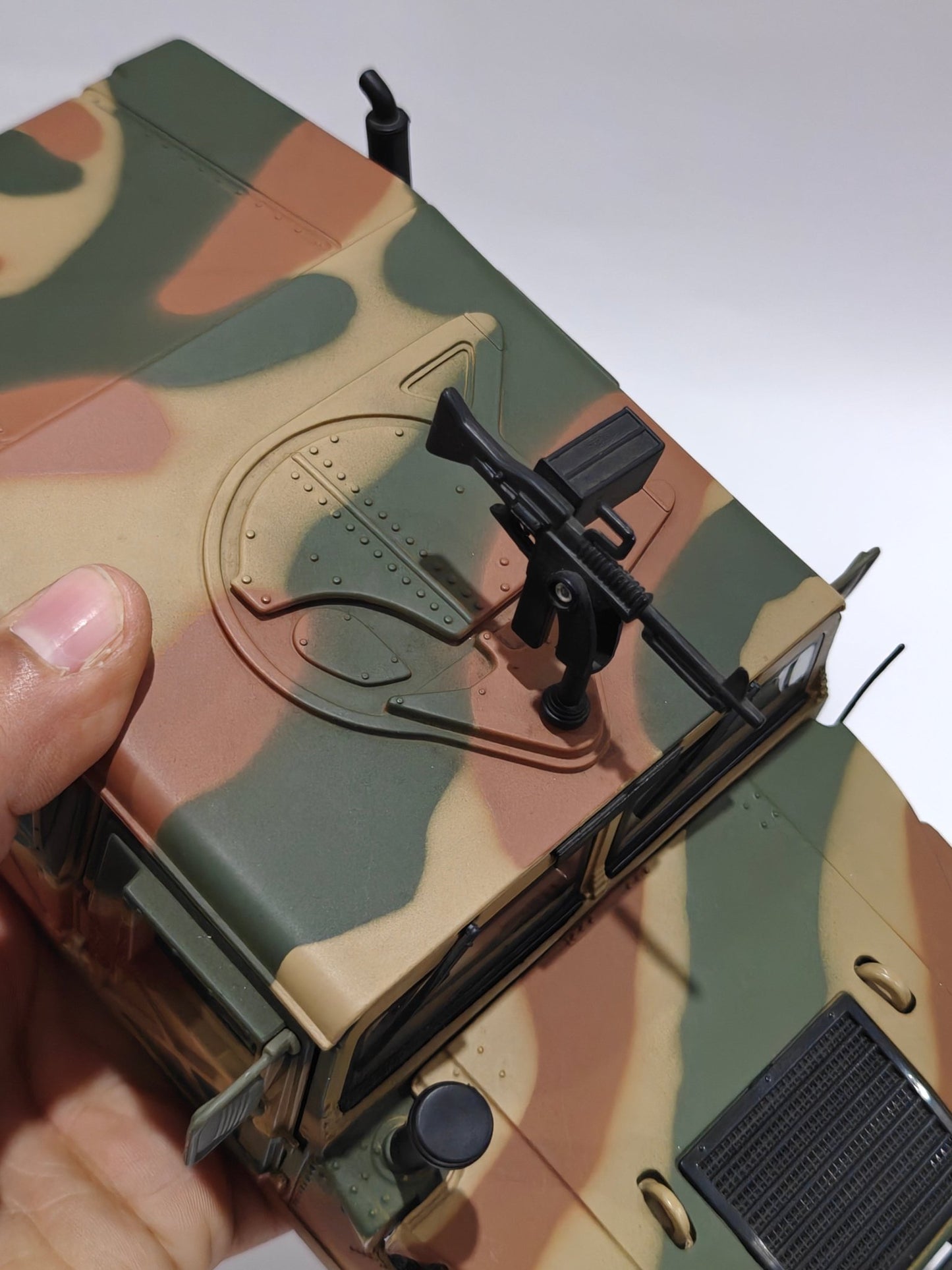 1:18 Maisto Humvee Army Edition (Pre - Owned) - Kinder Logs