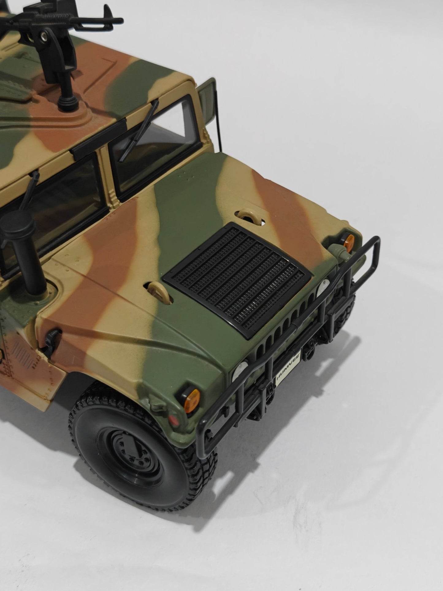 1:18 Maisto Humvee Army Edition (Pre - Owned) - Kinder Logs
