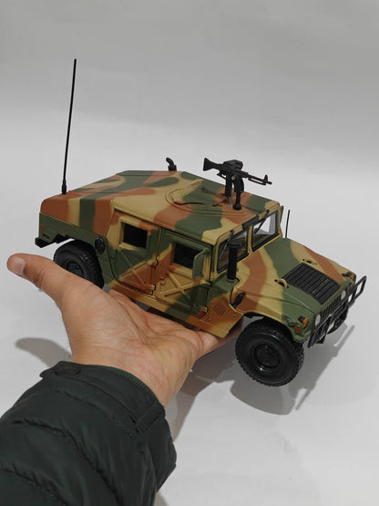 1:18 Maisto Humvee Army Edition (Pre - Owned) - Kinder Logs