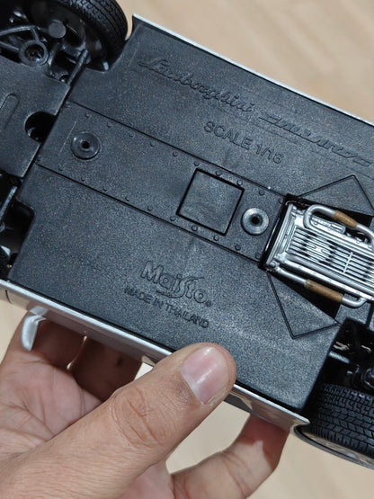 1:18 Maisto Lamborghini Gallardo - Silver Color (Pre - Owned) - Kinder Logs