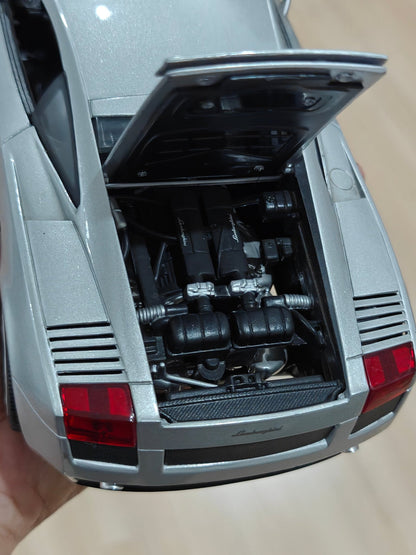 1:18 Maisto Lamborghini Gallardo - Silver Color (Pre - Owned) - Kinder Logs