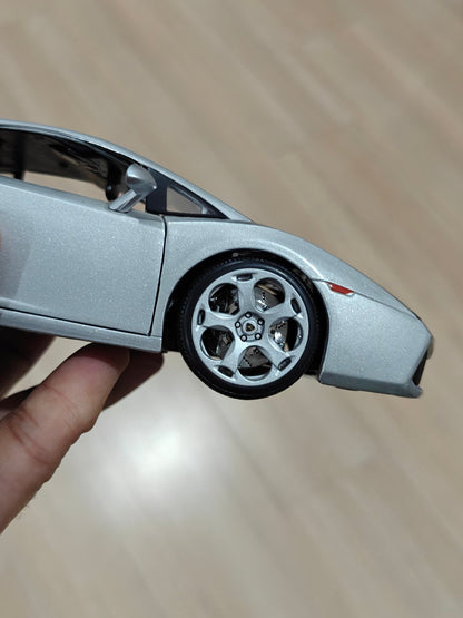 1:18 Maisto Lamborghini Gallardo - Silver Color (Pre - Owned) - Kinder Logs