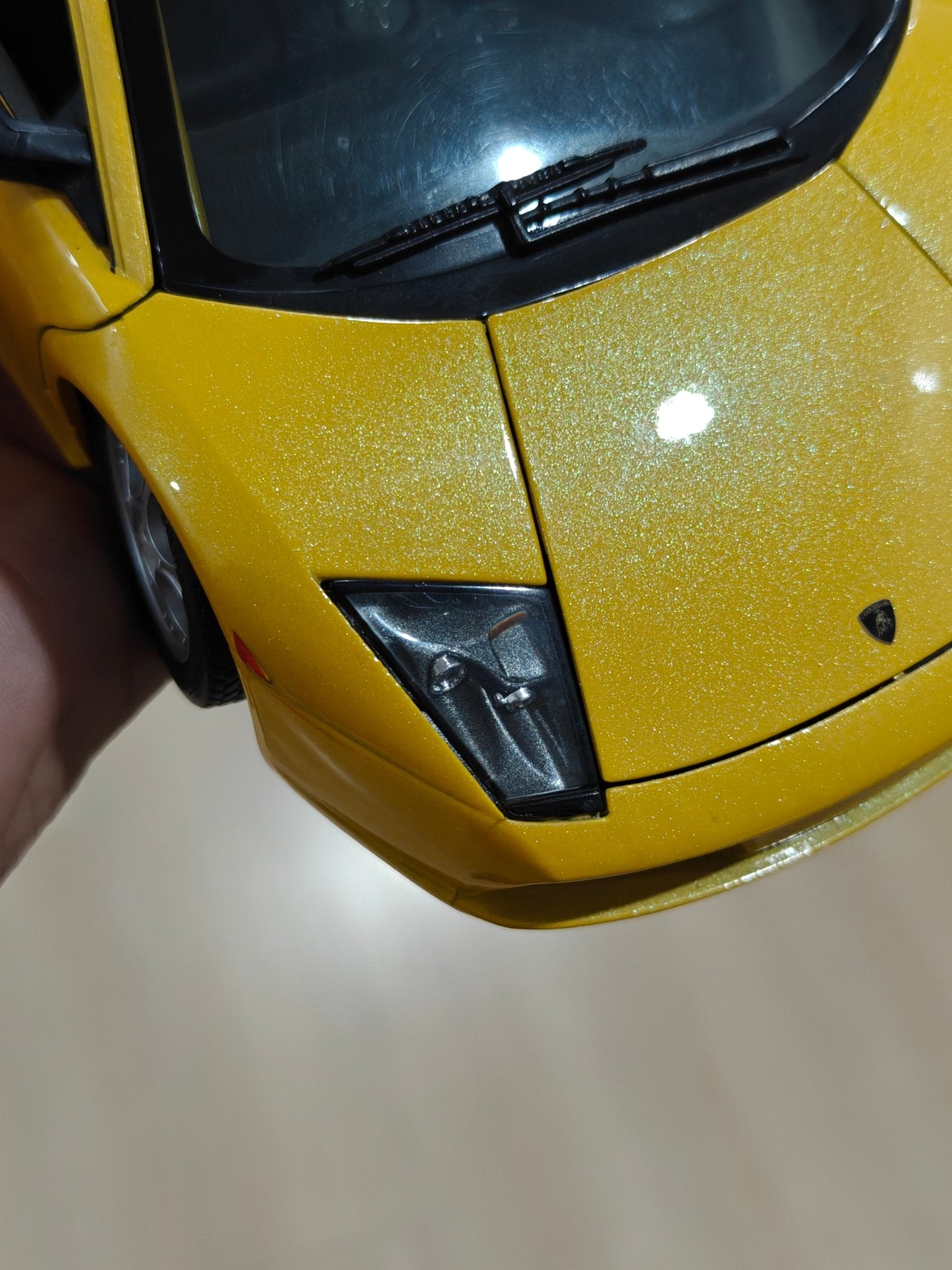 1:18 Maisto Lamborghini Murcielago - Yellow Color (Pre - Owned) - Kinder Logs