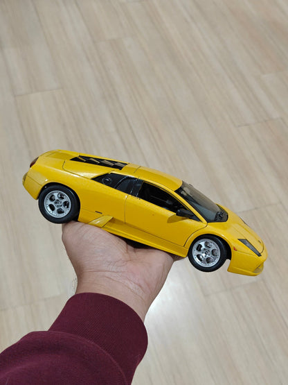 1:18 Maisto Lamborghini Murcielago - Yellow Color (Pre - Owned) - Kinder Logs