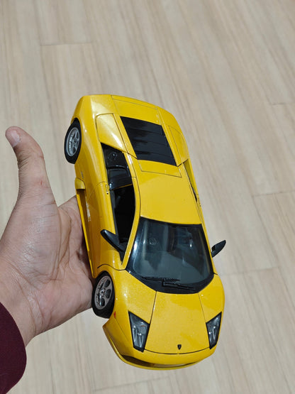 1:18 Maisto Lamborghini Murcielago - Yellow Color (Pre - Owned) - Kinder Logs