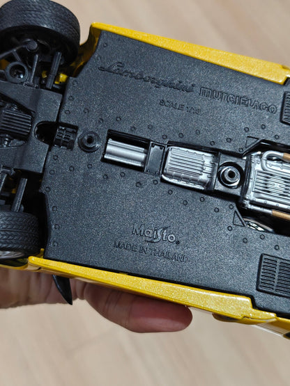 1:18 Maisto Lamborghini Murcielago - Yellow Color (Pre - Owned) - Kinder Logs