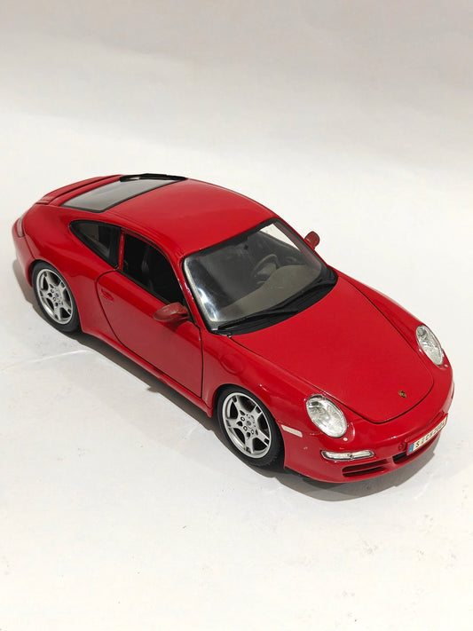 1:18 Maisto Porsche 911 Carrera (Pre - Owned) - Kinder Logs